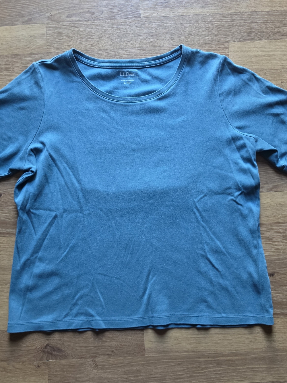 L.L. Bean Women's Blue Short-Sleeve Crewneck Tee